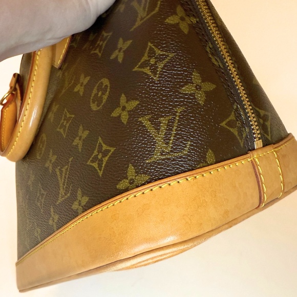 **SOLD** Louis Vuitton Monogram Alma PM - Picture 6 of 16